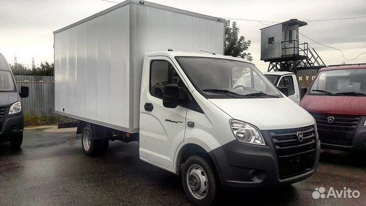 Водитель с личным грузовым автомобилем