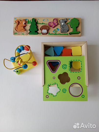 Развивающие игрушки для малышей пакетом