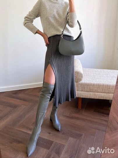 Юбка с разрезом