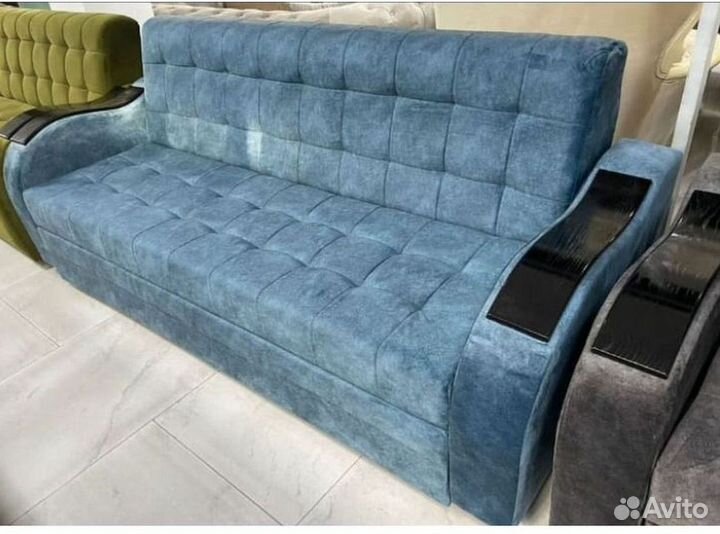 Прямой диван в наличии