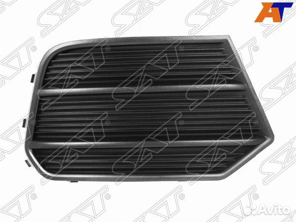 Решетка в бампер audi Q3 11