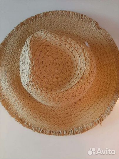 Шляпа соломенная