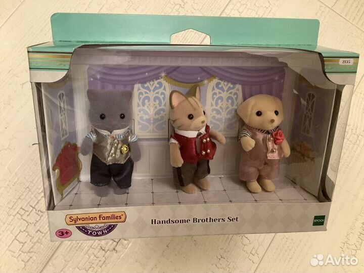 Новый Набор Sylvanian Families Старшие братья 2135