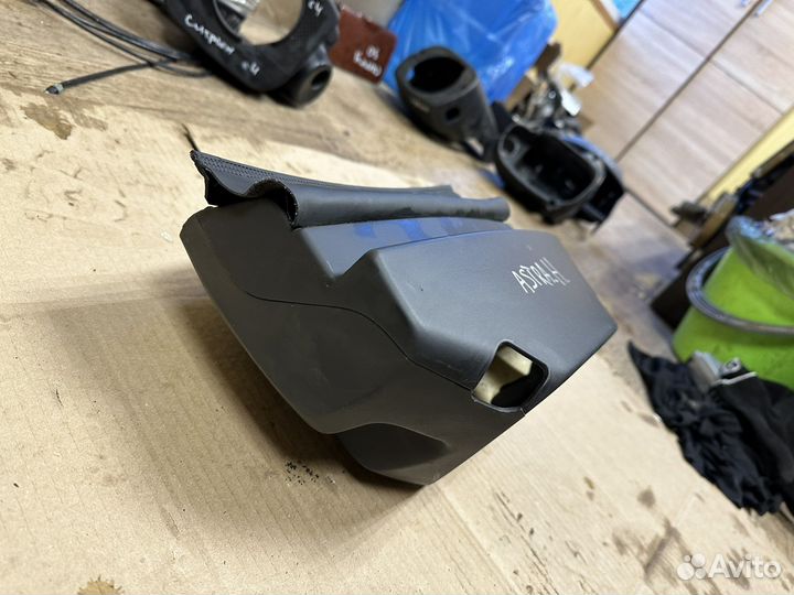 Кожух рулевой колонки Opel Astra H