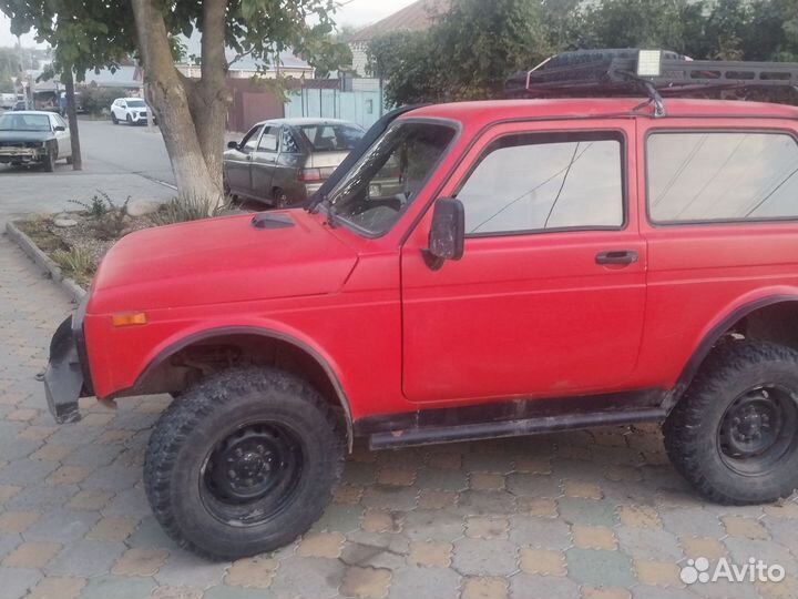 LADA 4x4 (Нива) 1.6 МТ, 1983, битый, 30 000 км