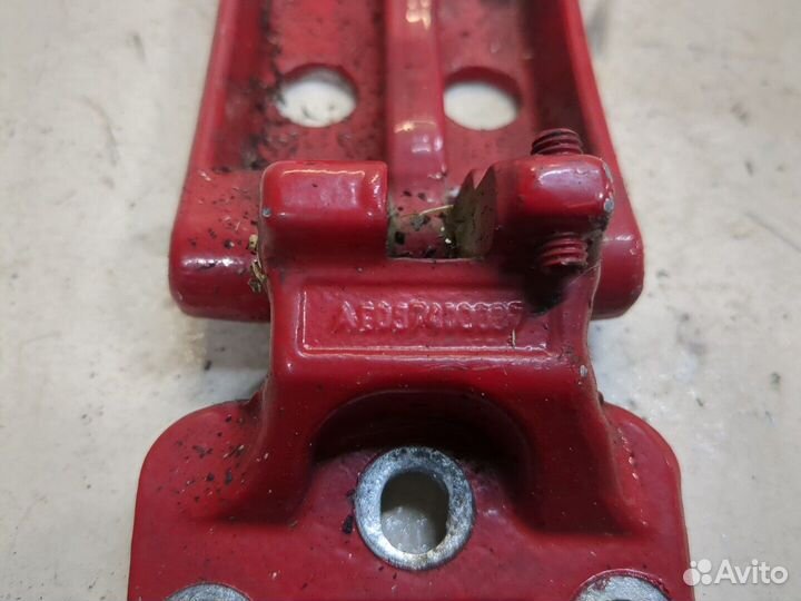 Петля двери левая задняя Mercedes Sprinter, 2013