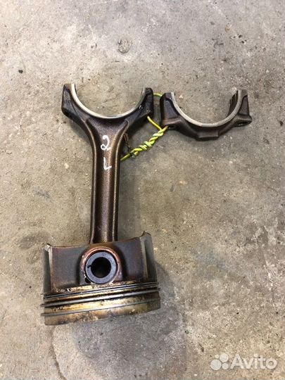 Поршень с шатуном Audi Allroud Quattro A6 2.7BES