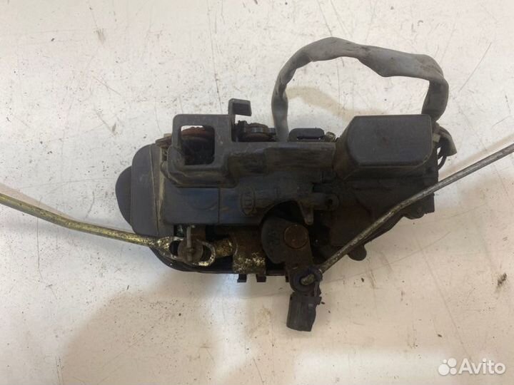 Замок боковой двери передний правый Kia Spectra