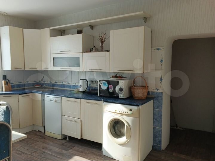 Коттедж 323,3 м² на участке 8,7 сот.