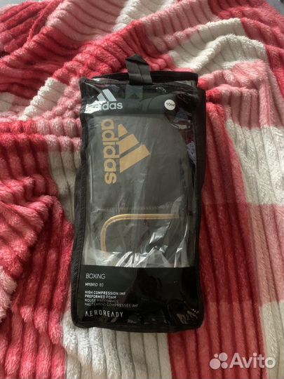 Боксерские перчатки 10 oz adidas