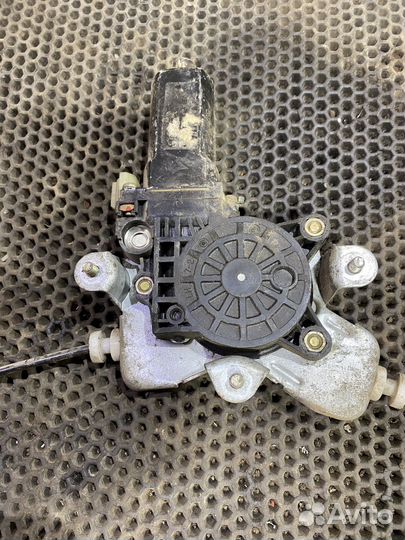 Стеклоподъёмник задний левый Hyundai Sonata EF 4