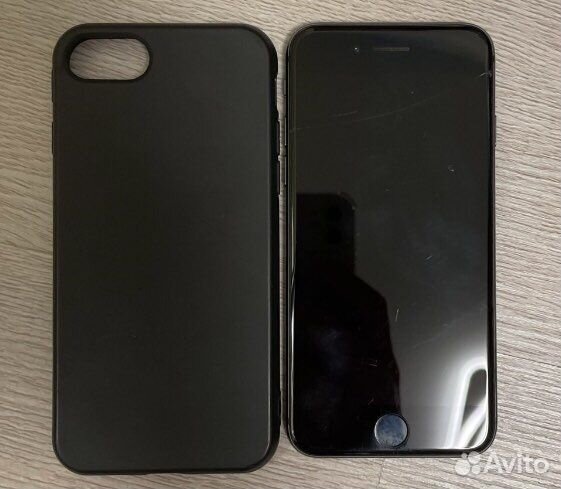 iPhone 8, 64 ГБ