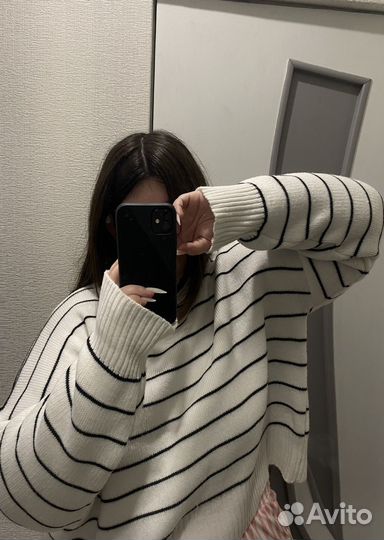 Свитер в полоску