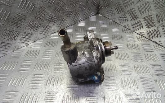 Насос вакуумный jeep grand cherokee WJ (76U15KX02)