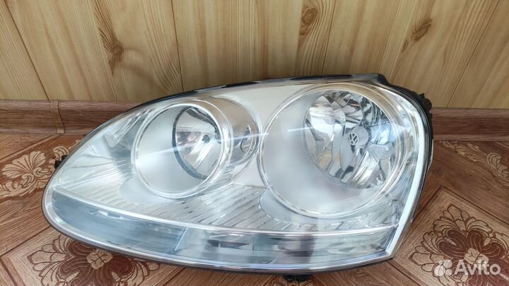 Фара передняя левая Фольксваген Джетта 5