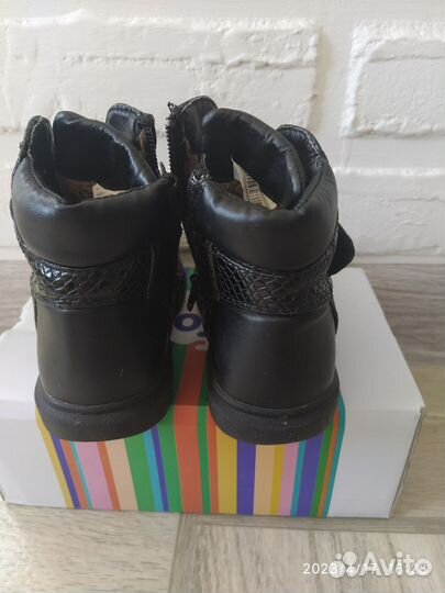 Ботинки для девочки