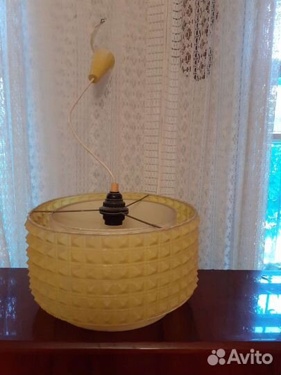 Светильники, радио, люстра