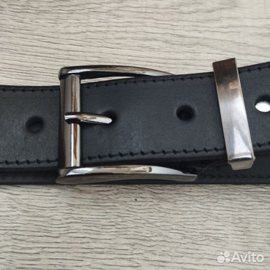 Мужской кожаный ремень
