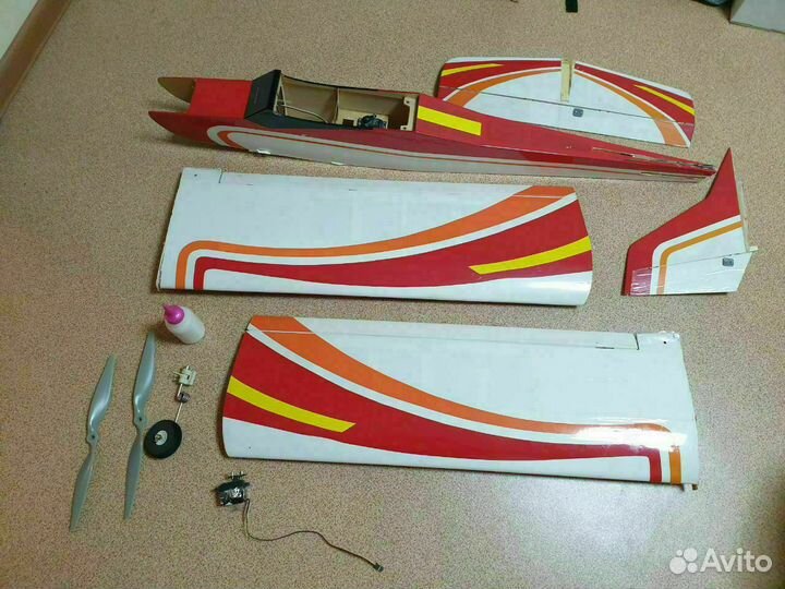 Деревянный самолет тренер