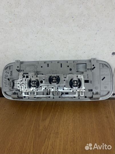 Плафон потолочный шкода суперб-2-2008