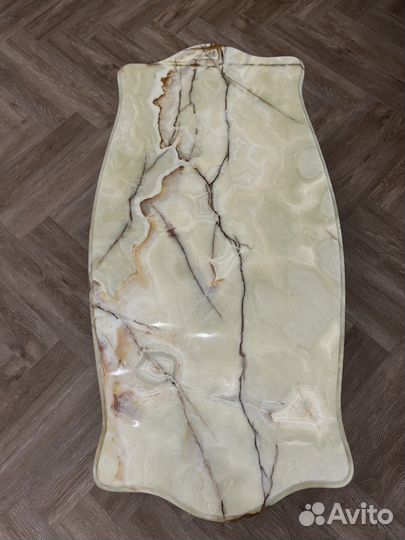 Винтажный стол оникс