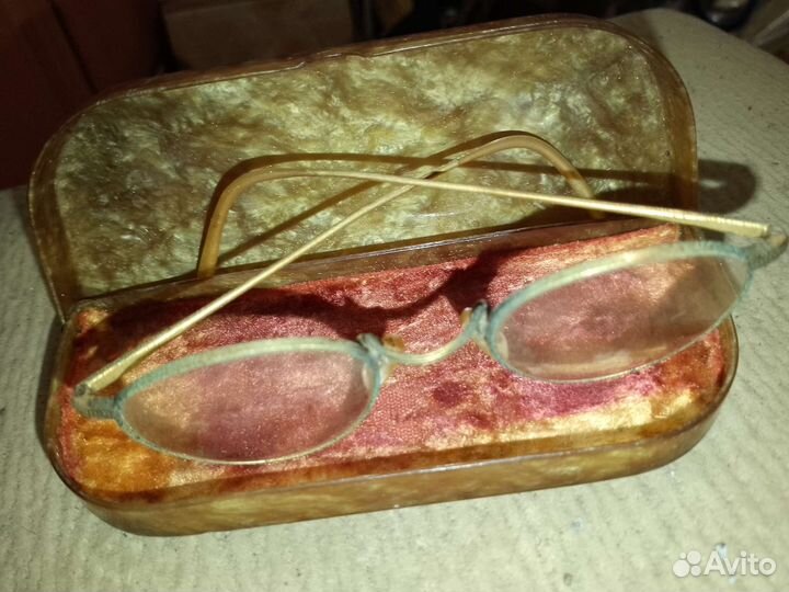 Очки старинные