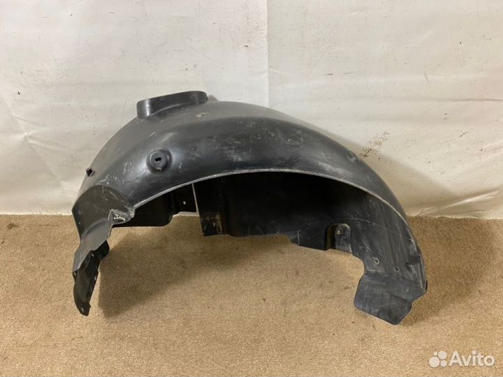 Подкрылок задний правый Skoda Rapid 1