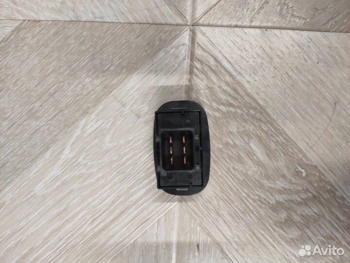 Кнопка Saab 9-5 седан B235E 2008