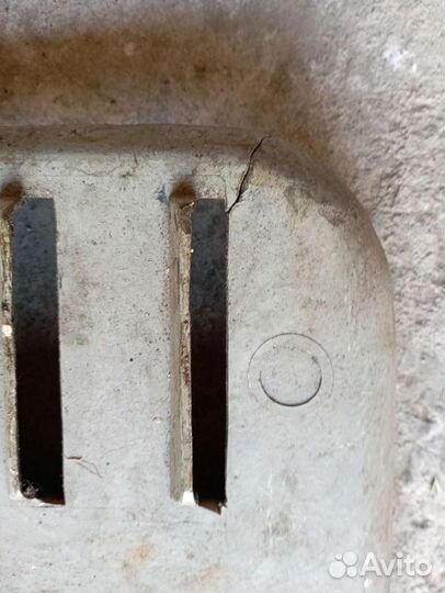 Крышка отопителя кабины маз -500