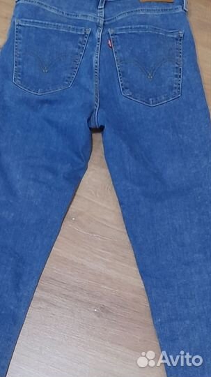 Джинсы женские levis
