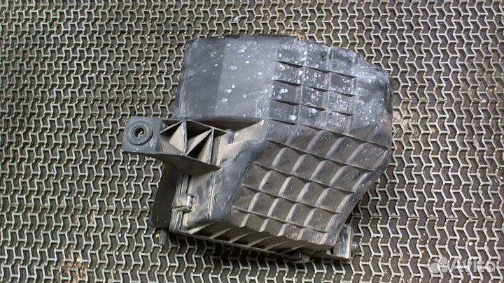 Корпус воздушного фильтра Volkswagen Passat 5, 199