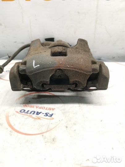 Суппорт передний левый Volvo V60 2.0 дизель D5204T