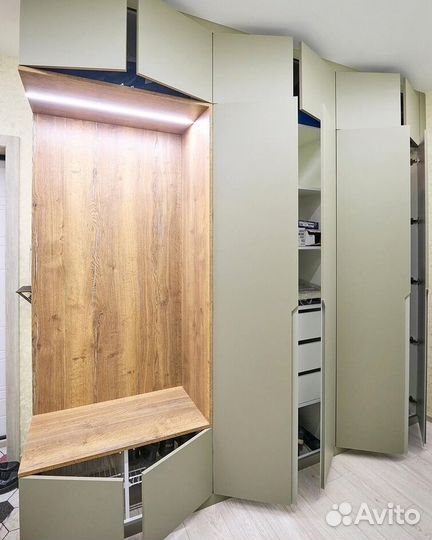 Шкаф в прихожую