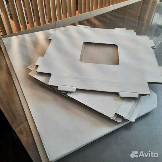 Коробка картонная под торт