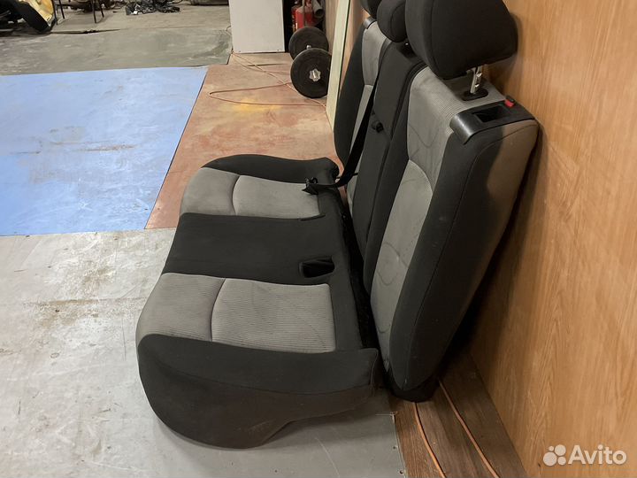 Сидение заднее