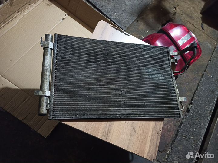 Радиатор кондиционера Киа Сид 1
