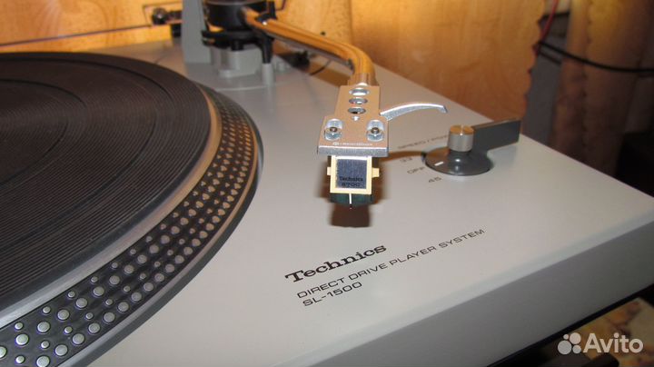 Проигрыватель винила Technics SL-1500