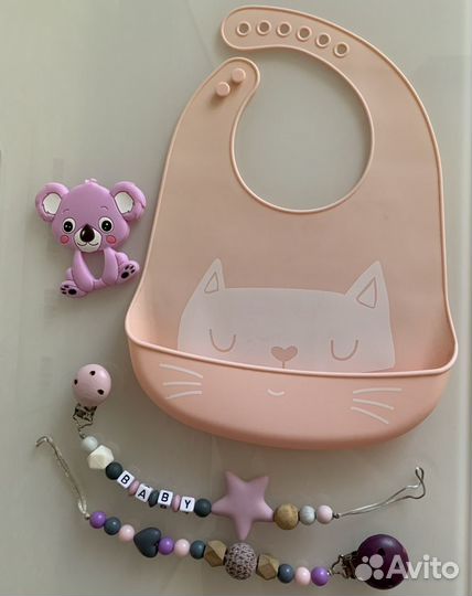 Держатель соски, нагрудник и грызунки