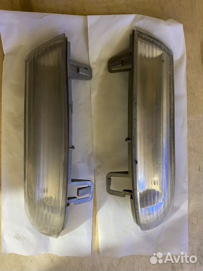 Повторитель поворота в зеркало golf 5