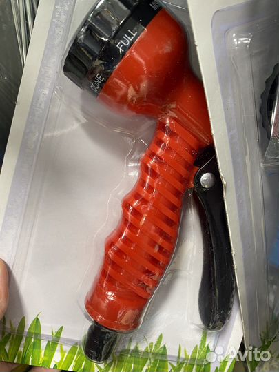 Пистолет для полива. Дачный пистолет для огорода