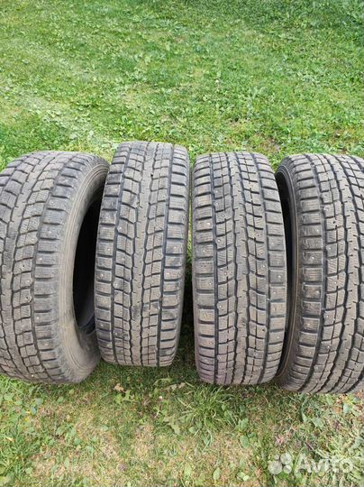 Dunlop SP Winter Ice 01 245/70 R16