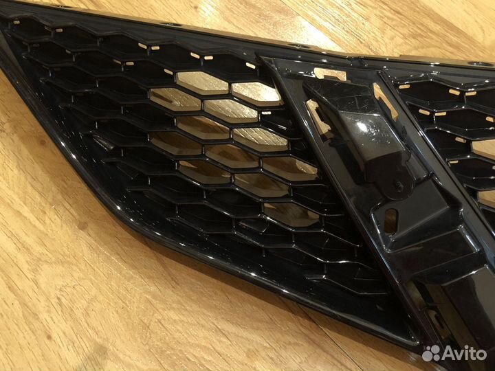 Решетка радиатора Nissan qashqai j11