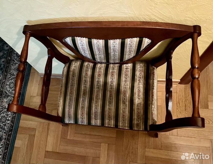 Банкетка в прихожую