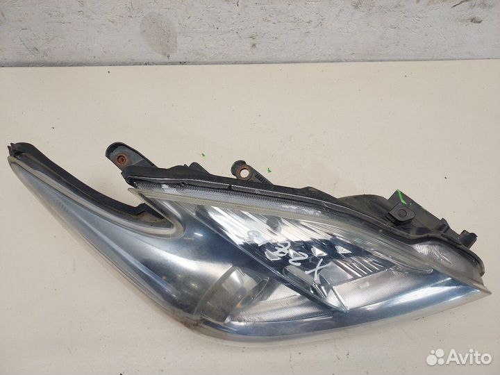 Фара (передняя) Toyota Prius 2009, 2009