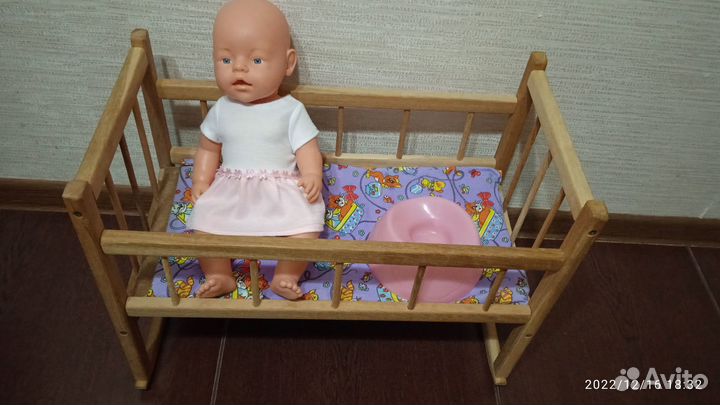 Кроватка с пупсом