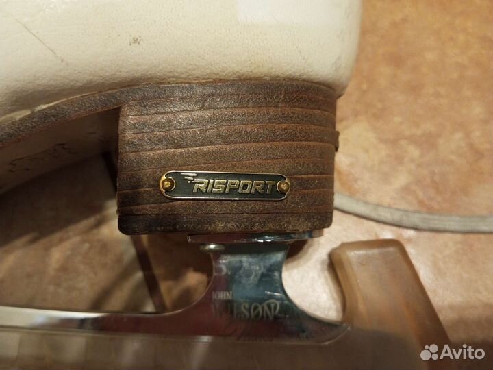 Фигурные коньки risport