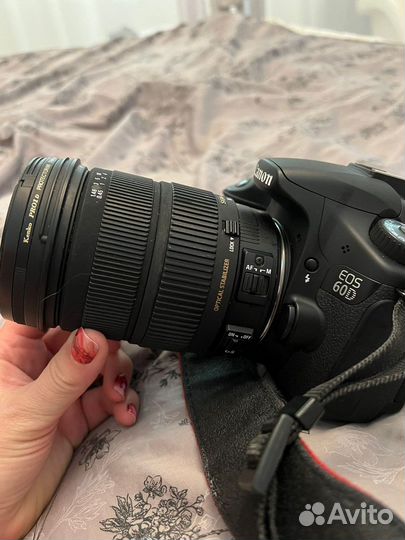 Зеркальный фотоаппарат canon вспышка, сумка