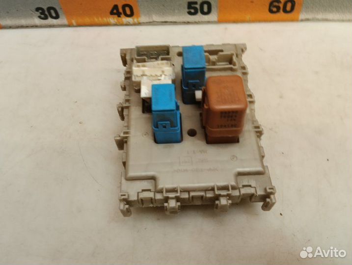 Блок предохранителей салонный Nissan Almera N16