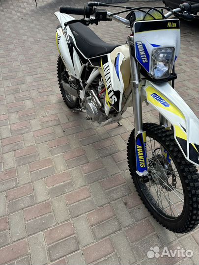 Мотоцикл кроссовый