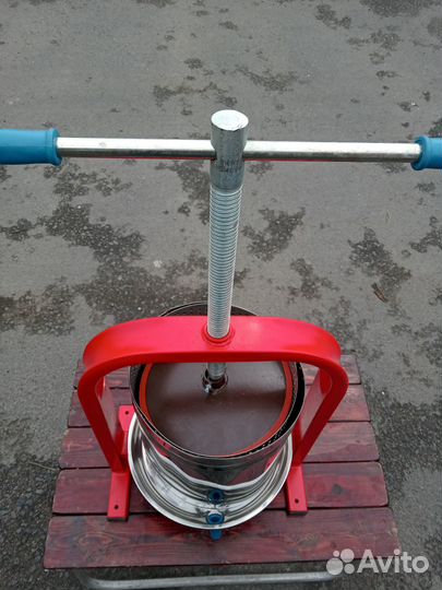 Пресс для отжима винограда